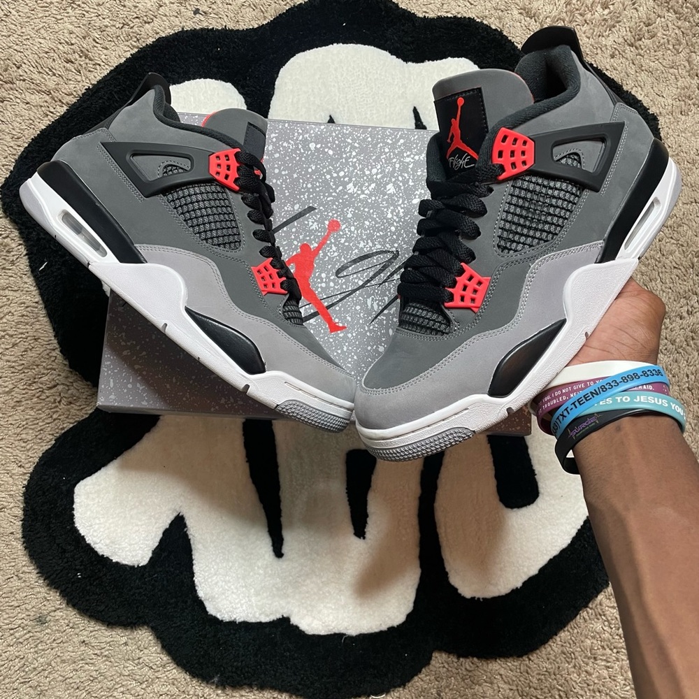 COPY - Jordan 4 Retro Infared Size 10